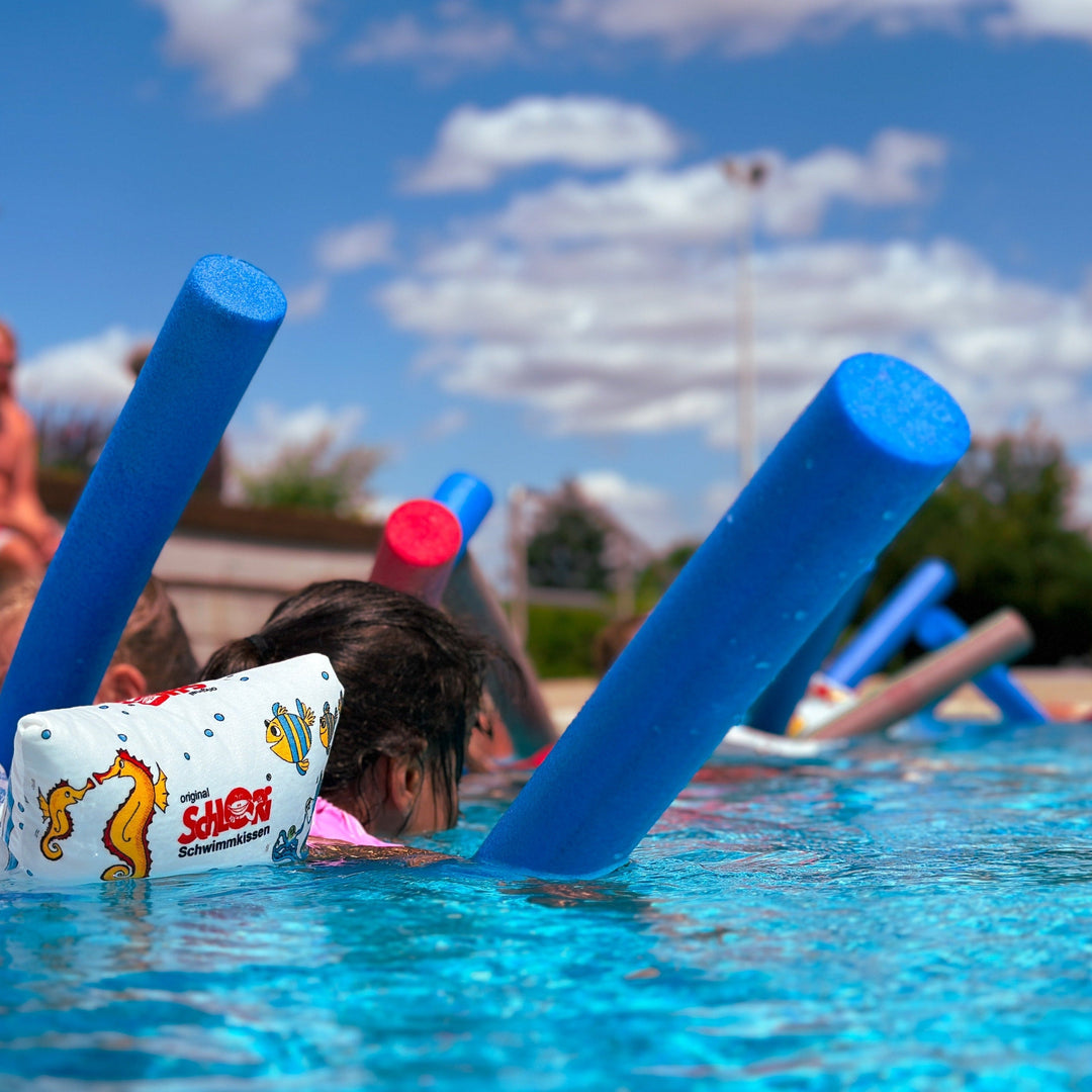 Schwimmhilfe im Vergleich: Warum das richtige Modell entscheidend ist